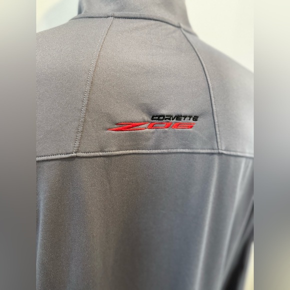 Chevrolet Corvette Under Armour Quarter-Zip Mid-Weight Pull Over - Picture 7 of 8